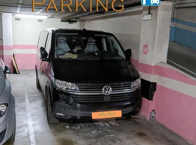 Aloha Centre With Parking Bilbao